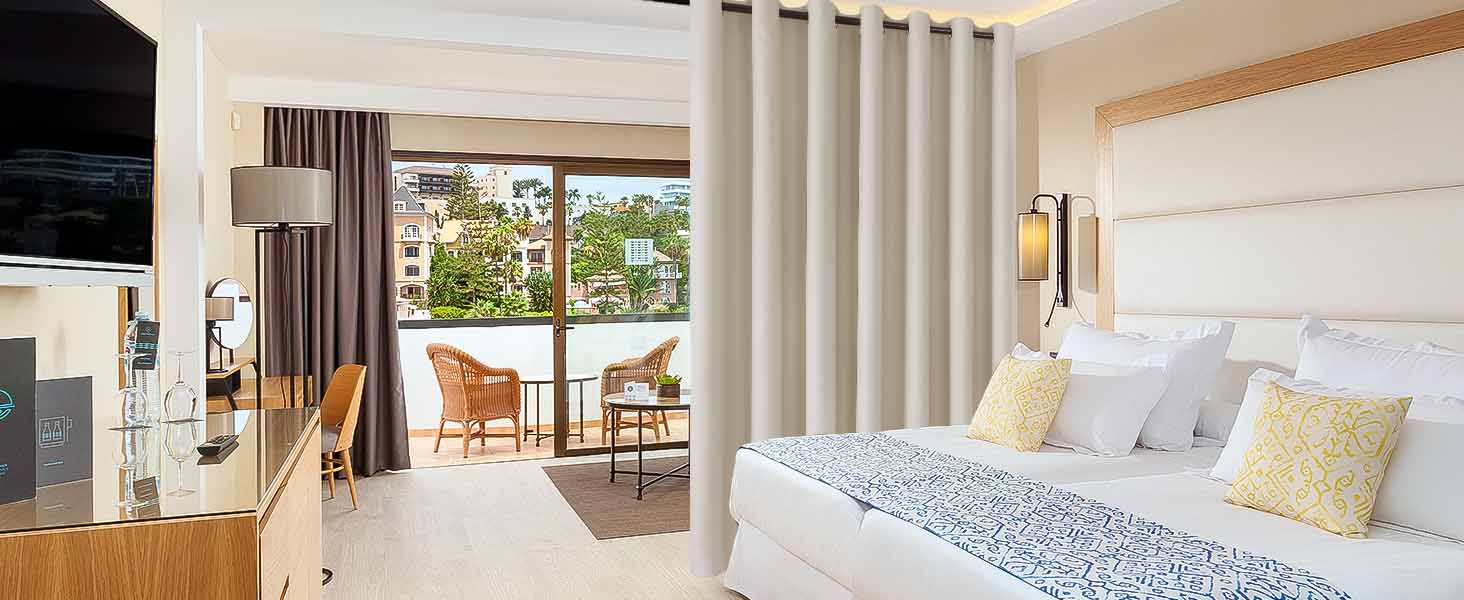 Beat the British Summer Heat: Choosing the Perfect Bedroom Curtains